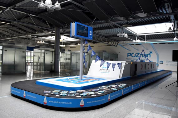 Barka turystyczna wpłynęła na lotnisko w Poznaniu
