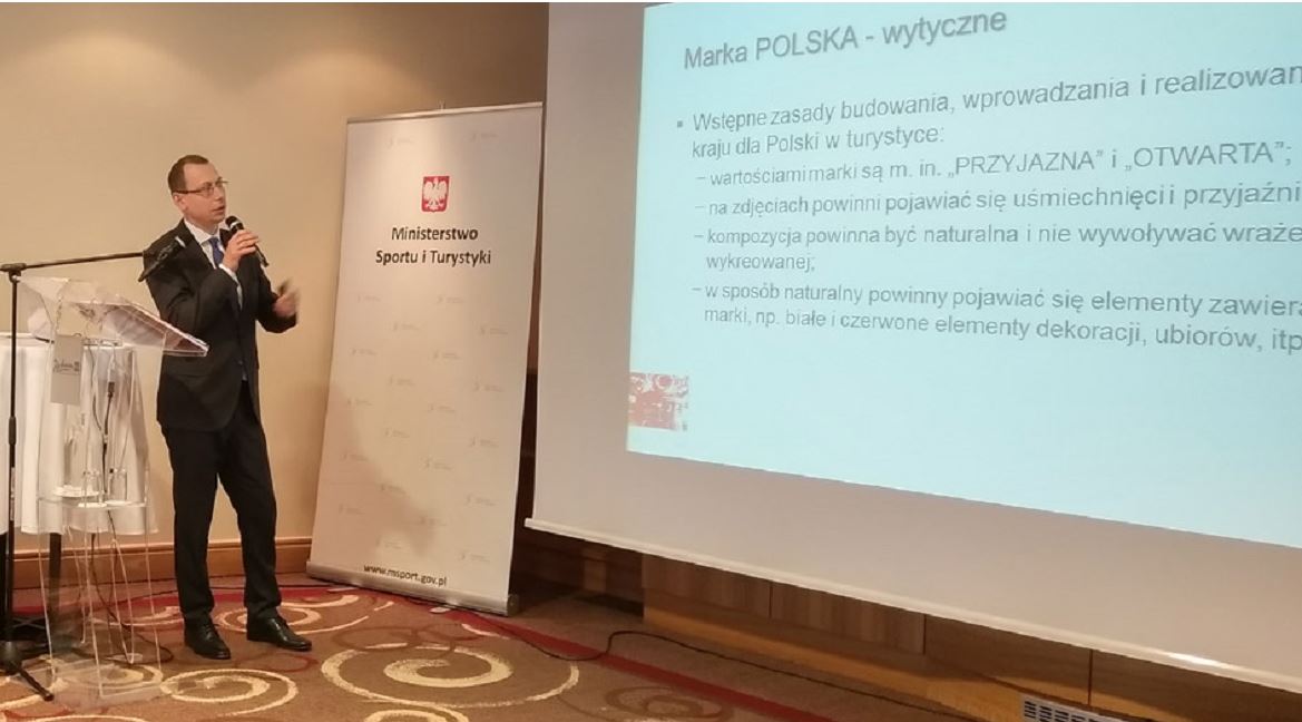 prezes przedstawił.JPG