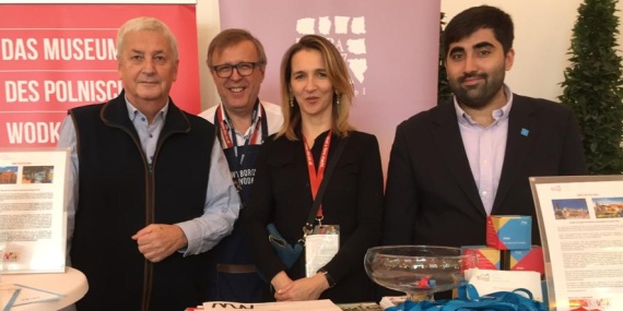 Polskie stoisko informacyjne na targach Reise Salon