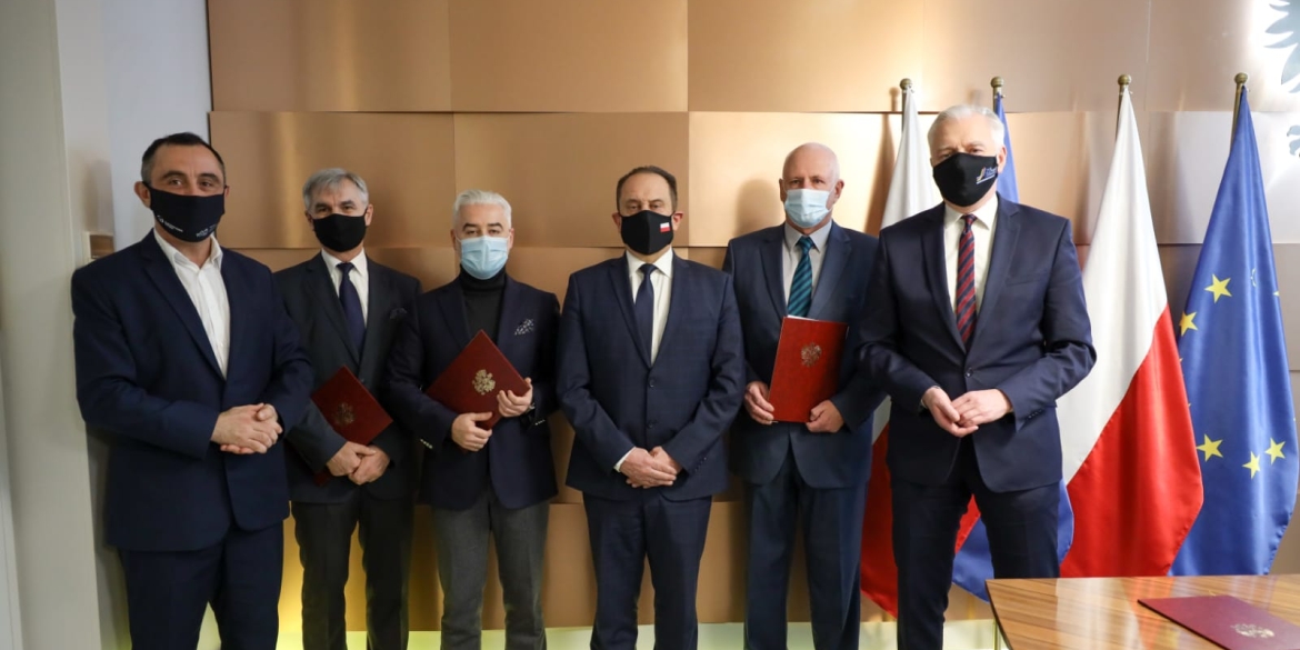 Rafał Szlachta, Bogdan Dyjuk, Gheorghe Marian Cristescu, Andrzej Gut-Mostowy, Marek Kamieński, Jarosław Gowin