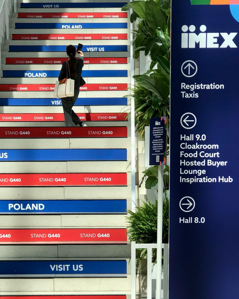 zdjęcia robione telefonem na schodach IMEX Polska eventprofslab imex frankfurt laboratorium tworców