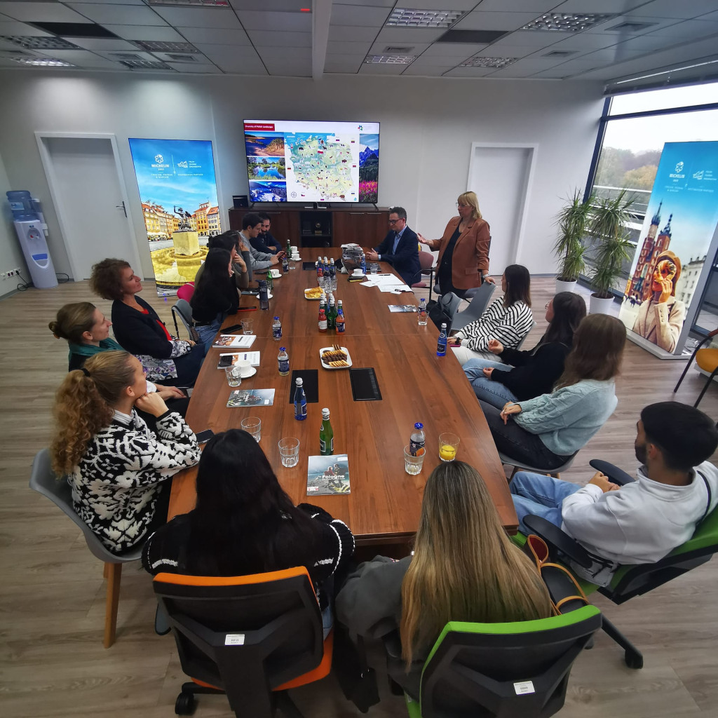 Eventprofs Creators Lab with ERASMUS students at the POT headquarters in Warsaw Eventprofs Creators Lab with ERASMUS students at the POT headquarters in Warsaw