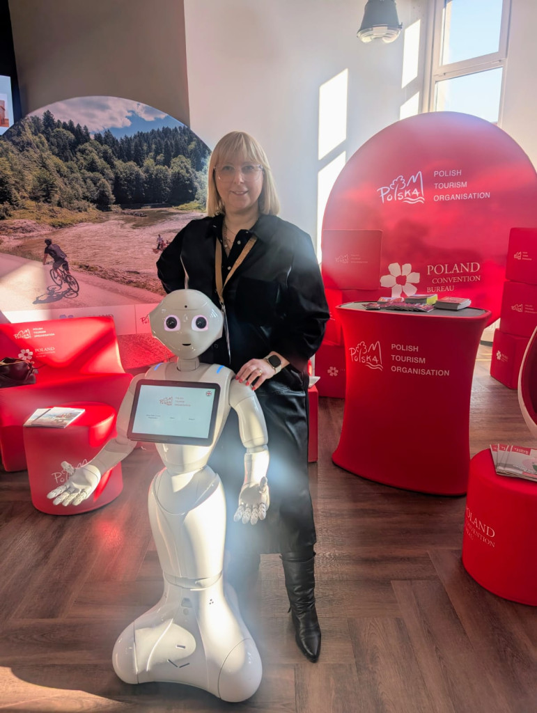 konferencja-enter25-etourism-wroclaw-robot-pepper-aneta-ksiazek.jpg konferencja-enter25-etourism-wroclaw-robot-pepper-aneta-ksiazek.jpg