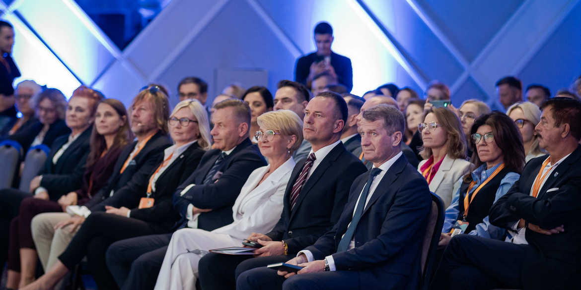 kongreskoniec20.jpg