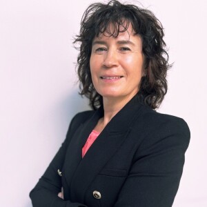 Anna-Woda-LinkedIn-300x300.jpg