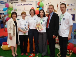 Przedstawiciele CBP i WCB z Karen M. Gonzales i Dieterem Hardt-Stremayrem na targach IMEX 2010